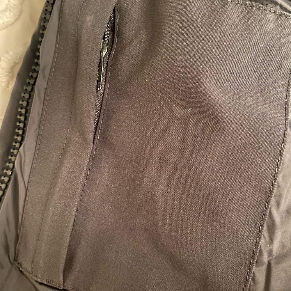 Womens Canada Goode Shelburne Parka. 
Just dry cleaned. - Picture 10 of 16